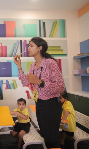 Kids Friendly teachers at Crayons Montessori Play School