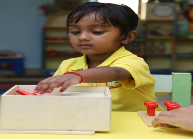 students leaning from Montessori values based Intellectual Activity at Crayons Montessori Play School Ranchi | Kanke Road | Day Care